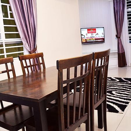 Spice Arena 3Bed Apartment Баян Лепас Екстериор снимка